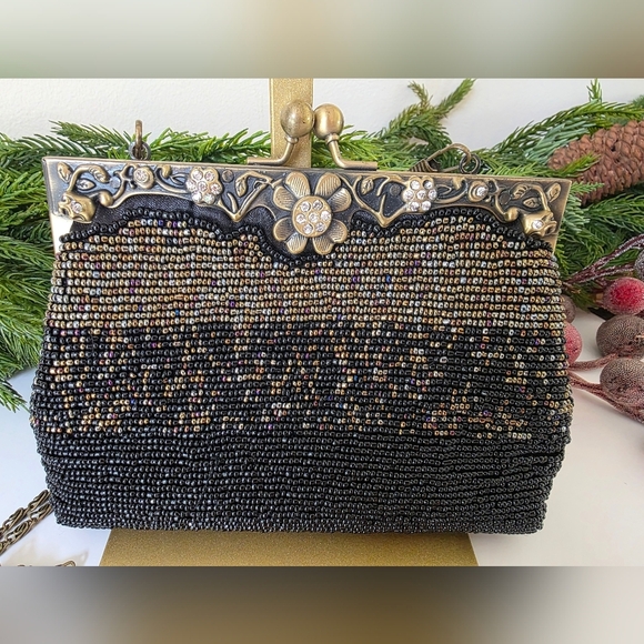 Vintage Inspired Black & Gold Kisslock Evening Bag- Crossbody/Clutch - Picture 6 of 11